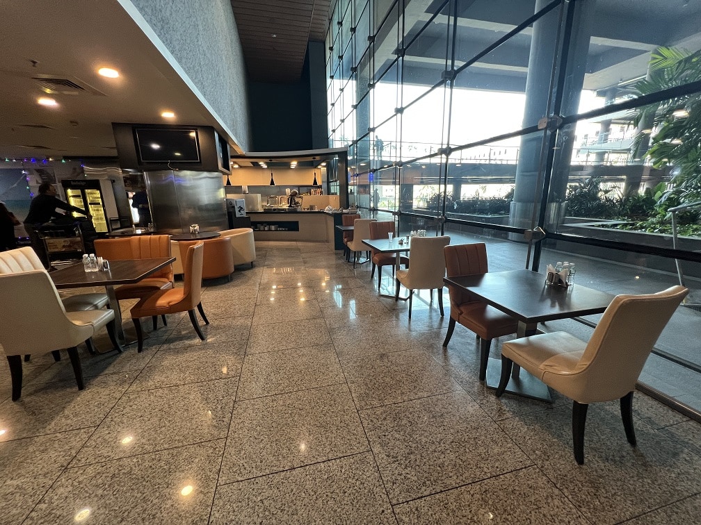 Aviserv Arrival Lounge Mumbai - Dining